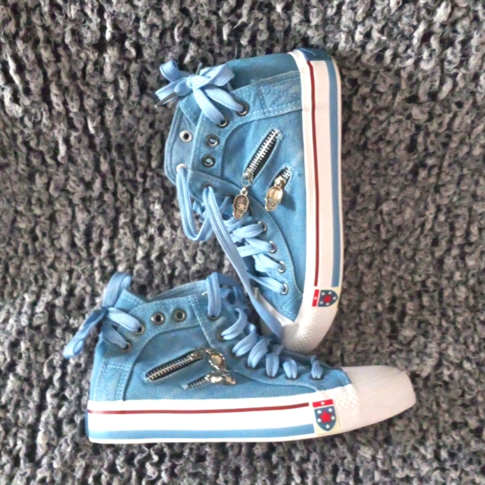 High top sneakers